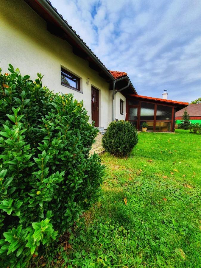 Domek Cisarsky Villa Šluknov Buitenkant foto
